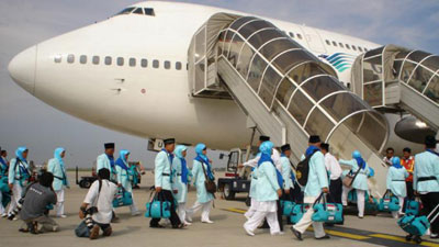 Bandara Internasional Juanda Surabaya resmi mengoperasionalkan terminal khusus umrah dengan menggandeng tiga maskapai. Maskapai Garuda Indonesia yang melayani rute Surabaya-Jeddah pulang-pergi akan beroperasi tiga kali dalam sepekan (Senin, Rabu, dan Minggu).