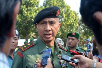 Panglima Daerah Militer V/Brawijaya Mayor Jenderal TNI Sumardi.