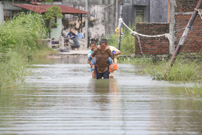 Selama 2015 wilayah Benowo Tandes selama ini menjadi daerah yang rentan terkena banjir.