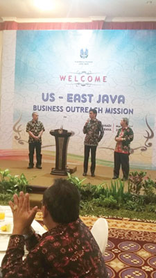 Wali Kota batu dalam forum US - East Java Bussines Outreach Mission