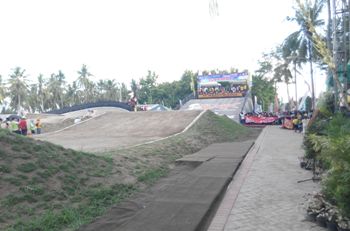 Sirkuit BMX kecamatan Muncar Banyuwangi salah satu sirkuit terbaik di Indonesia dan ketua PB ISSI Raja Sapta Octohari.