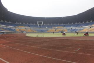 Stadion Gelora Bandung Lautan Api siap digunakan baik untuk acara pembukaan PON maupun untuk venue atletik maupun sepak bola. [Wawan wtriyanto/bhirawa