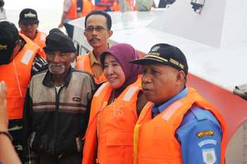Wali Kota Rukmini bersama tim lakukan patroli keamanan laut.