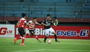 Madura United Tahan Imbang Bali United 0 - 0
