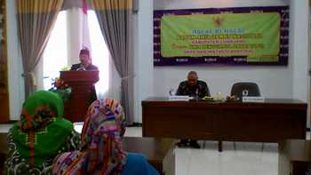 Ketua Baznas Kabupaten Lumajang Drs.Affandi Lattief Asnawi saat memberikan sambutan dalam acara halalbihalal Baznas yang bertempat di Gedung Panti PKK.
