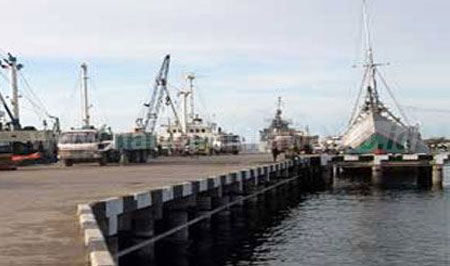 Permintaan batu bara melalui Pelabuhan Gresik meningkat tajam seiring dengan meningkatnya arus barang di wilayah tersebut.