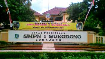Gedung SMP Negeri 1 Sukodono yang merupakan Salah satu Sekolah Unggulan di Kabupaten Lumajang