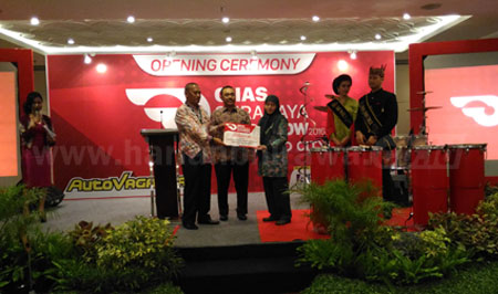 Opening ceremony Pertamina dengan menyiapkan sejumlah produk unggulannya untuk meramaikan GAIKINDO Indonesia International Auto Show (GIIAS) Surabaya 2016.