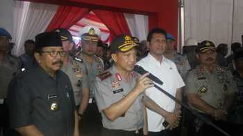 Menpan Asman Abnur, Kapolri, Jenderal Pol Tito Karnavian, dan Gubernur Jatim, Dr Soekarwo memberikan keterangan pers.