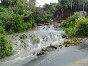 Bangunan irigasi di Desa Pujiharjo, Kec Tirtoyudo, Kab Malang jebol akibat banjir