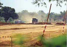 Tol Pasuruan-Probolinggo di Wonomerto mulai dikerjakan. Ditargetkan akhir 2016 ini masalah pembebasan lahan tuntas.