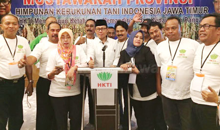 Achmad Nawardi secara aklamasi terpilih sebagai Ketua Umum Himpunan Kerukunan Tani Indonesia (HKTI) Jatim.