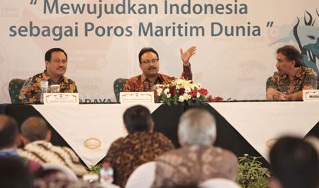 Wagub Jatim Drs H Saifullah Yusuf saat menjadi pembicara di acara penutupan Kongres Maritim Indonesia I Tahun 2016 di Hotel Majapahit Surabaya.