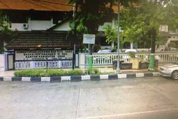 Kantor BPN Kabupaten Tuban di Jl. Wahidin Sudoro Husodo yang berdekatan dengan kantor DPRD setempat. (Khoirul Huda/bhirawa)