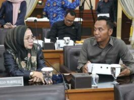 DPRD Gresik Sahkan Dua Perda Tingkatkan PAD dan Kesejahteraan Rakyat